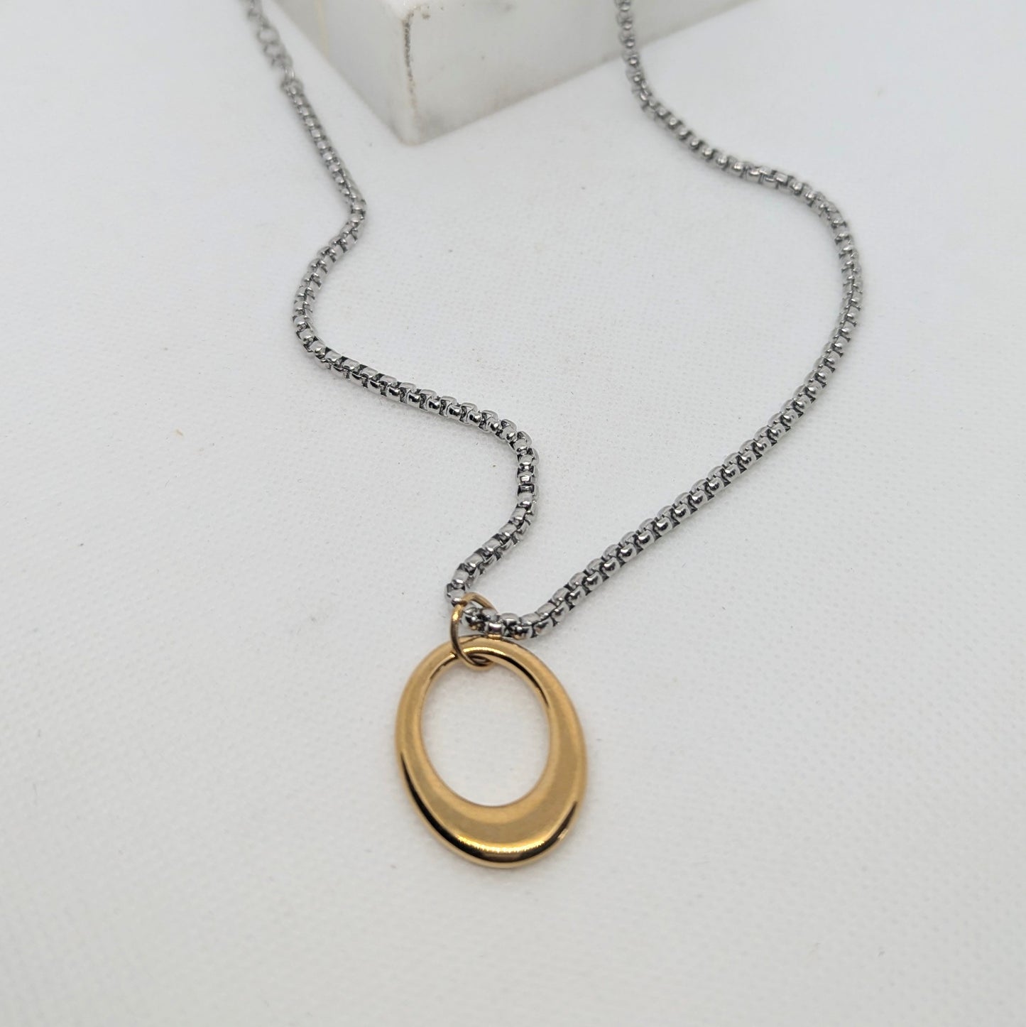 Elios Necklace