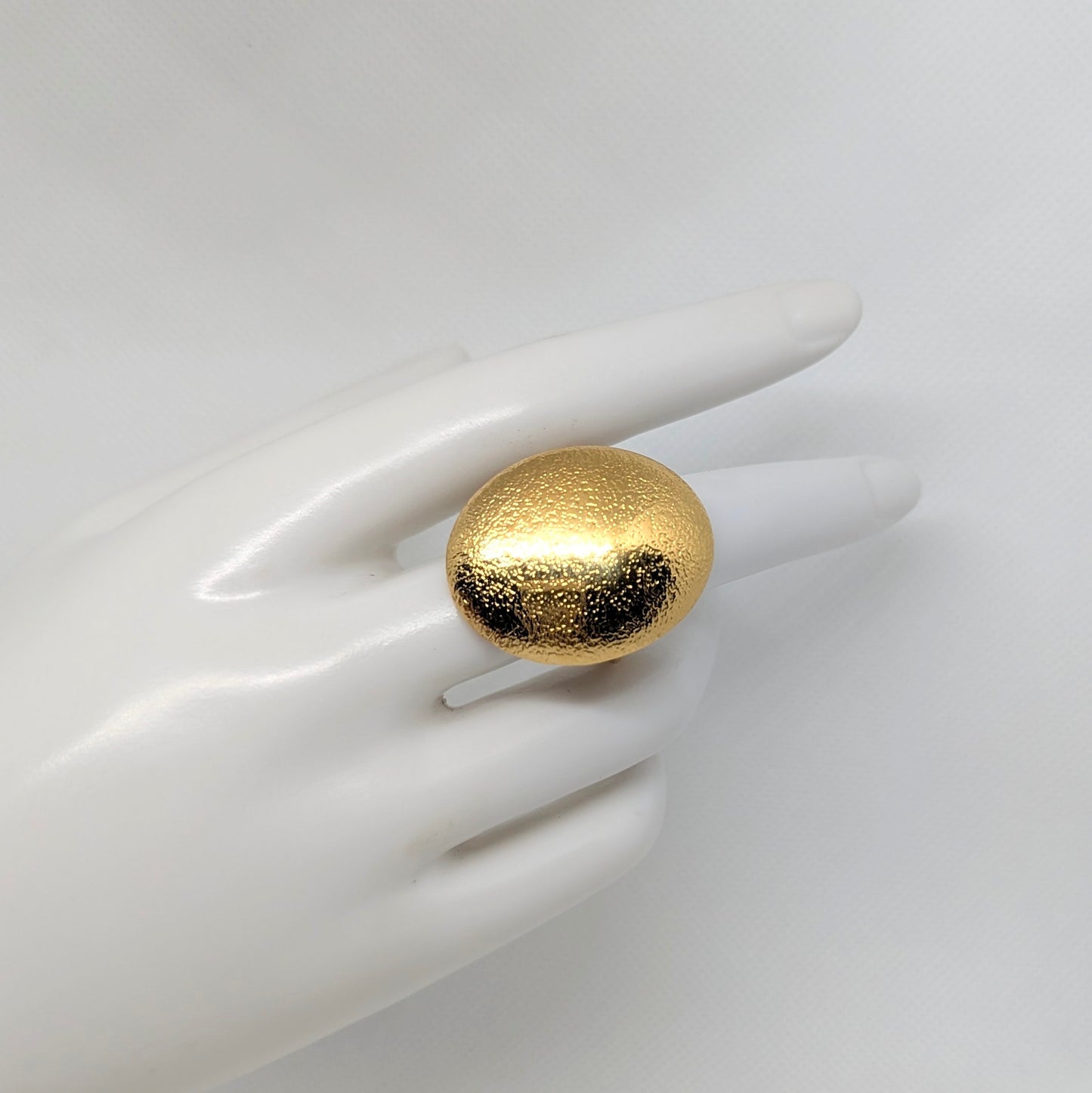 Ava Ring