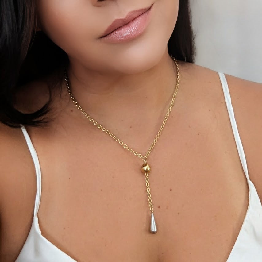 Aveline Necklace